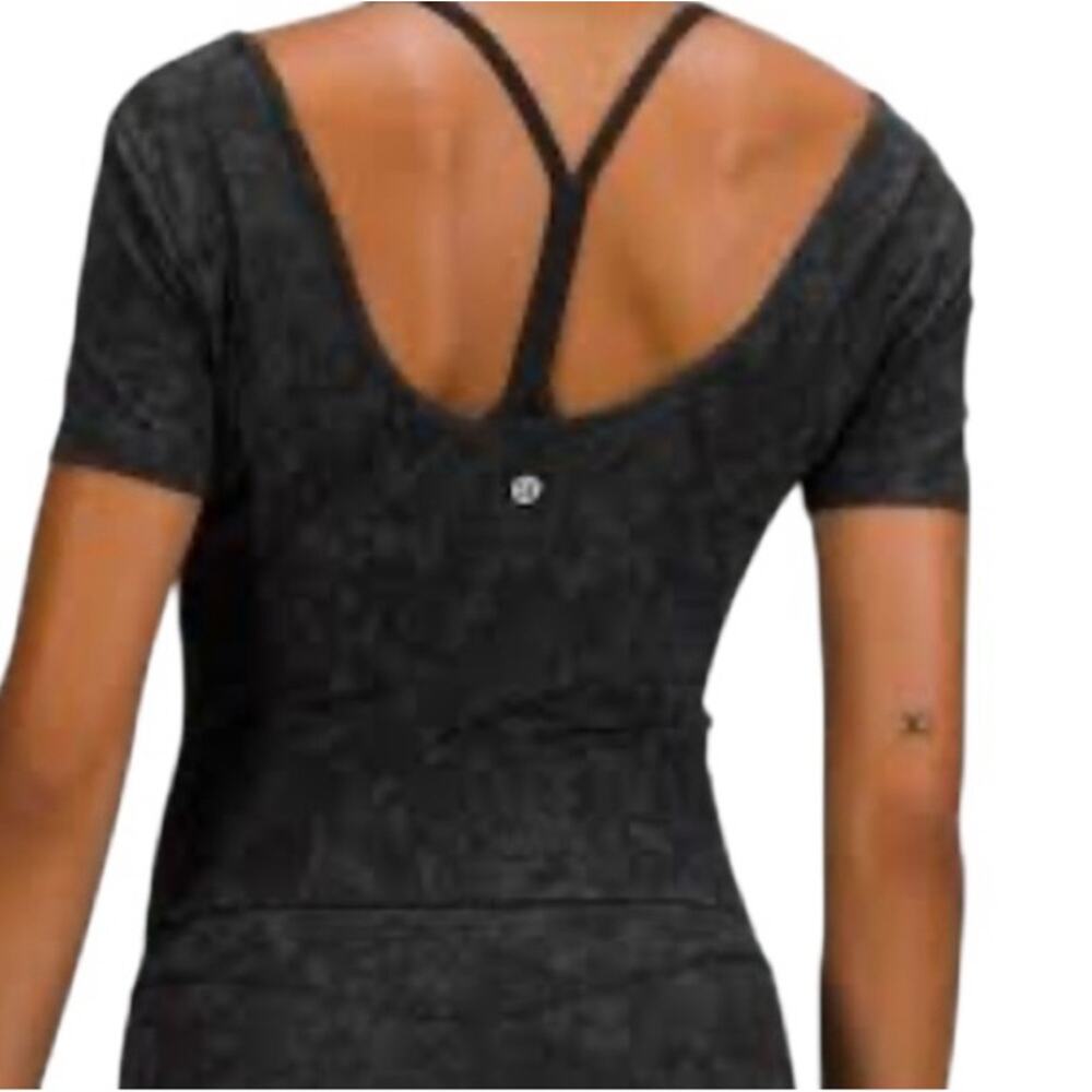 Lululemon Align Crop Top Size M Black Gray Graphite Diamond Dye Nulu T-Shirt - Picture 6 of 6